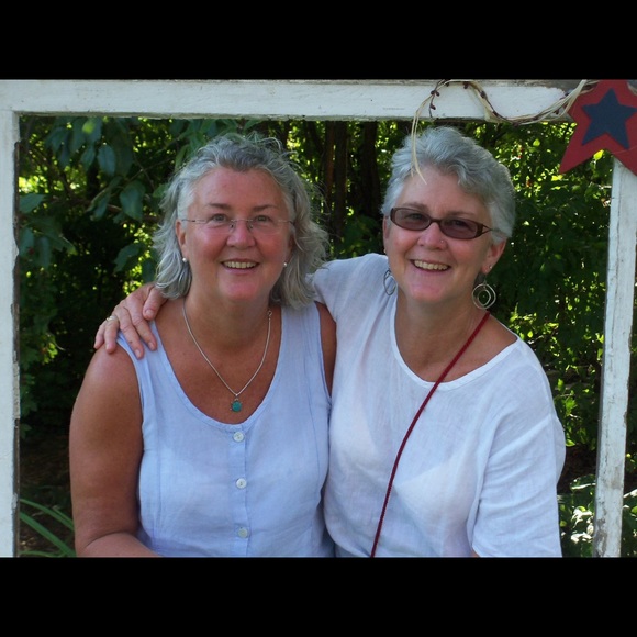 Meet your Posher, Cheryl - Picture 1 of 1